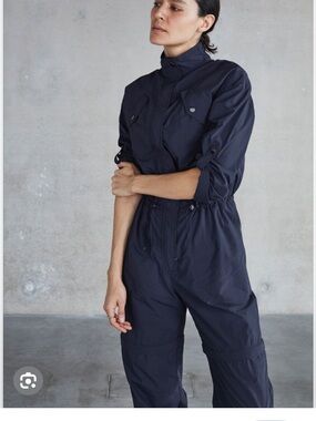 Sweaty Betty Navy Utility interstellar boiler suit convertible size small